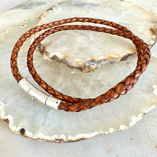 Refined Texture Leather Wrap Bracelet